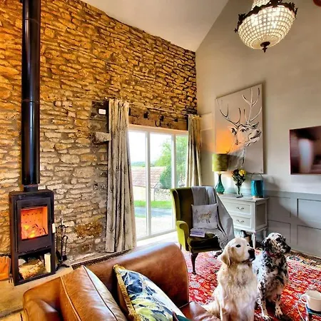 Tatil Evi Blacksmith's Barn - Cosy, Chilled & Dog Friendly. *