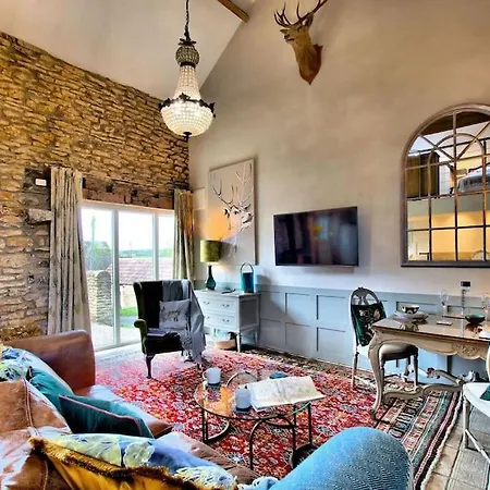 Blacksmith's Barn - Cosy, Chilled & Dog Friendly. * 위캄